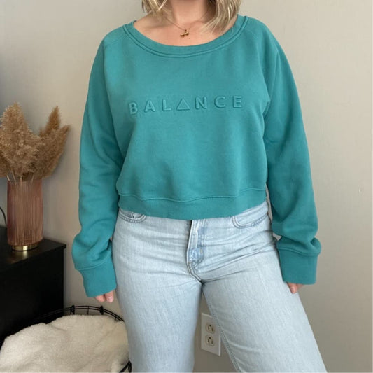 Vitality 'Balance Athletica' The Essence Cropped Sweatshirt (XL)