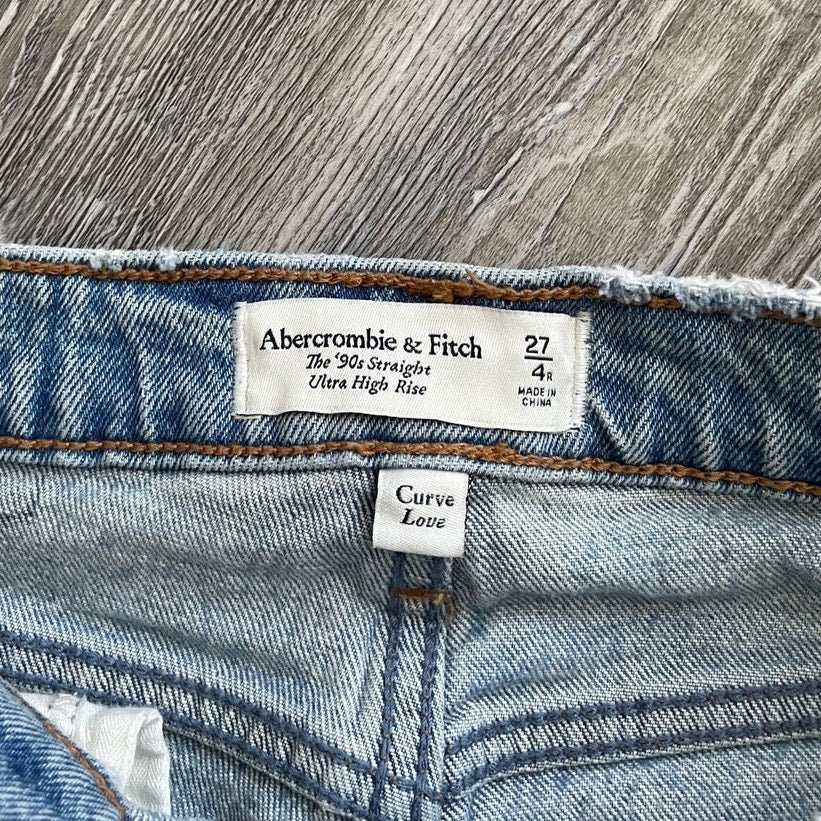 Abercrombie Curve Love Ultra High Rise 90s Straight Jean (4)