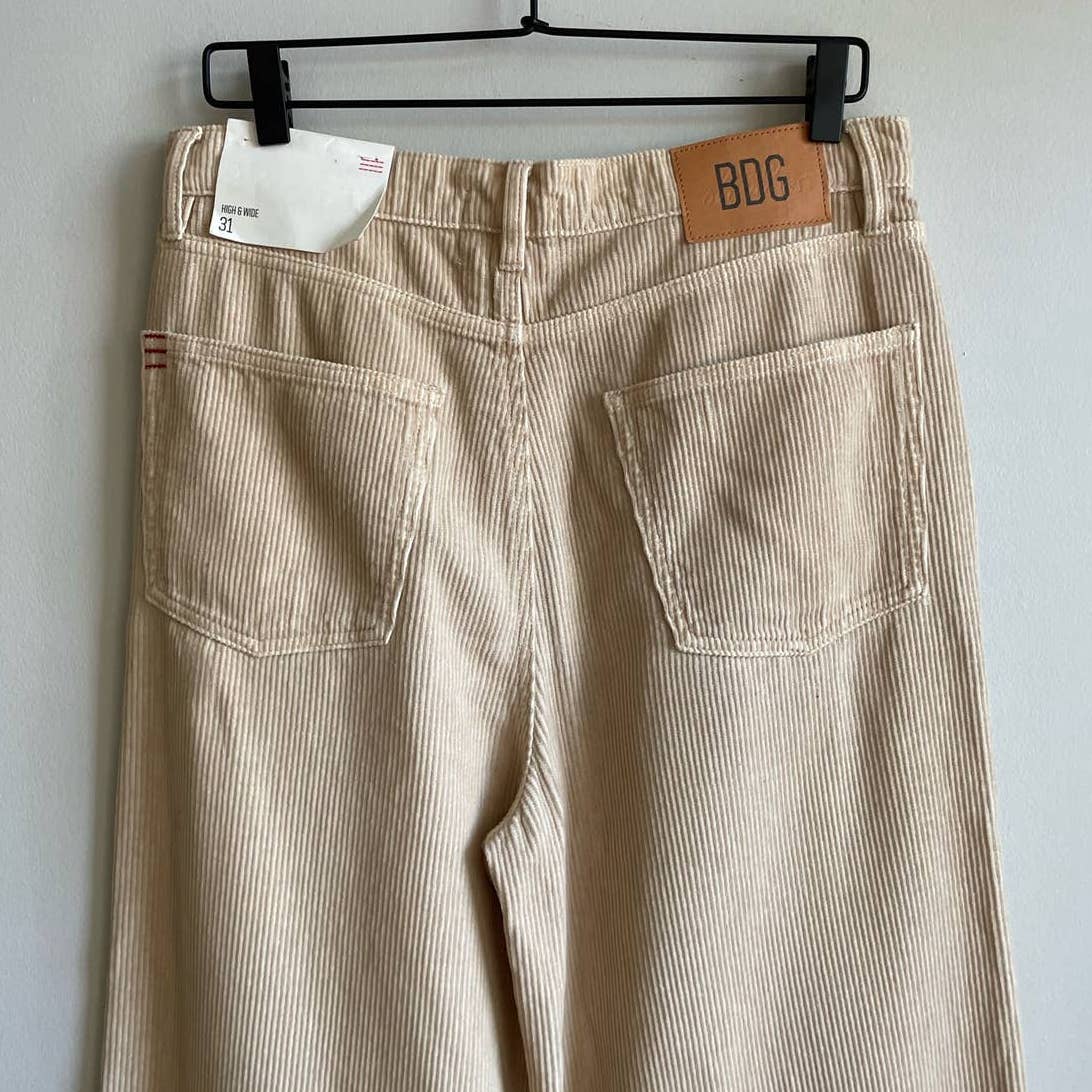 Urban Outfitters BDG High & Wide Corduroy Pant Cream (31)