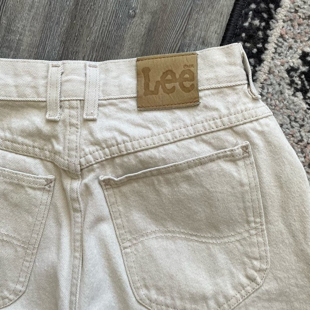 Vintage Lee 90's High Waisted Jeans (4/6)