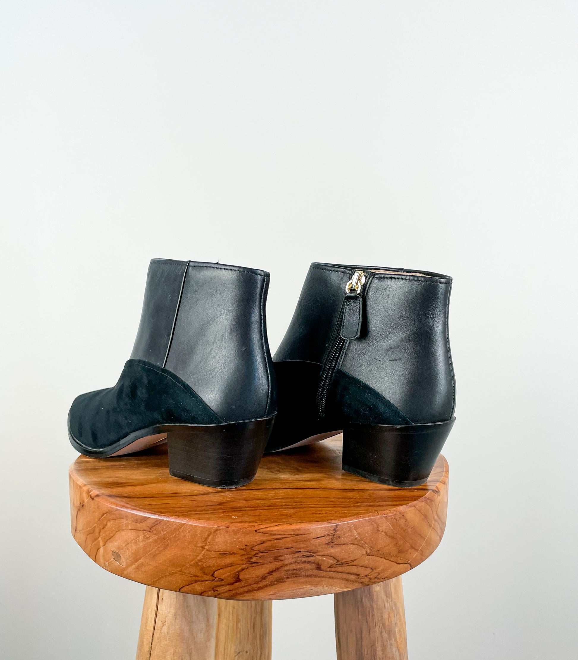 Louise Et Cie Vada Pointy Toe Bootie (7.5) – allthingspinkhoney